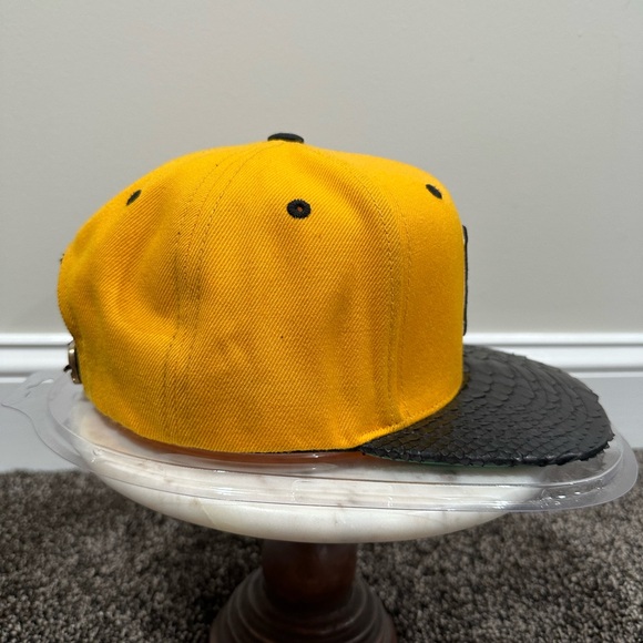 Just Don RSVP MLB Pittsburgh Pirates Yellow Python Hat - Picture 2 of 10